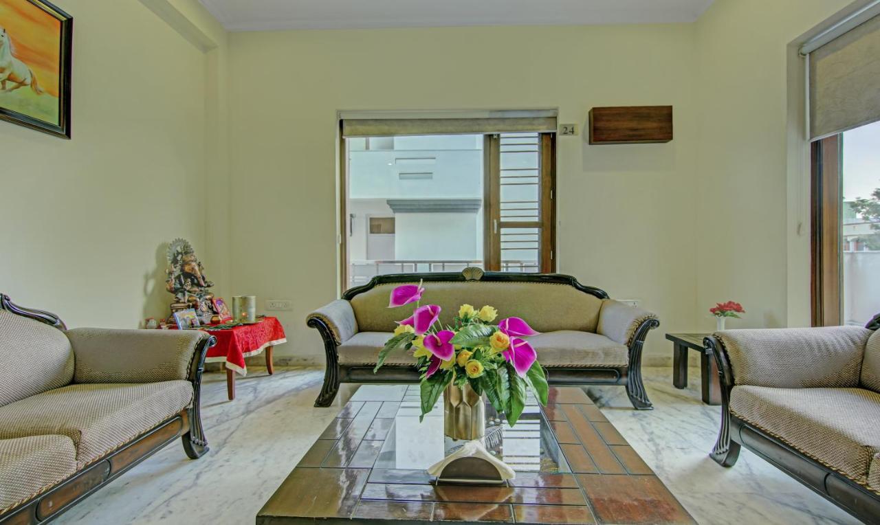 Itsy Hotels Swastika Inn Sector 26 Noida Exterior photo