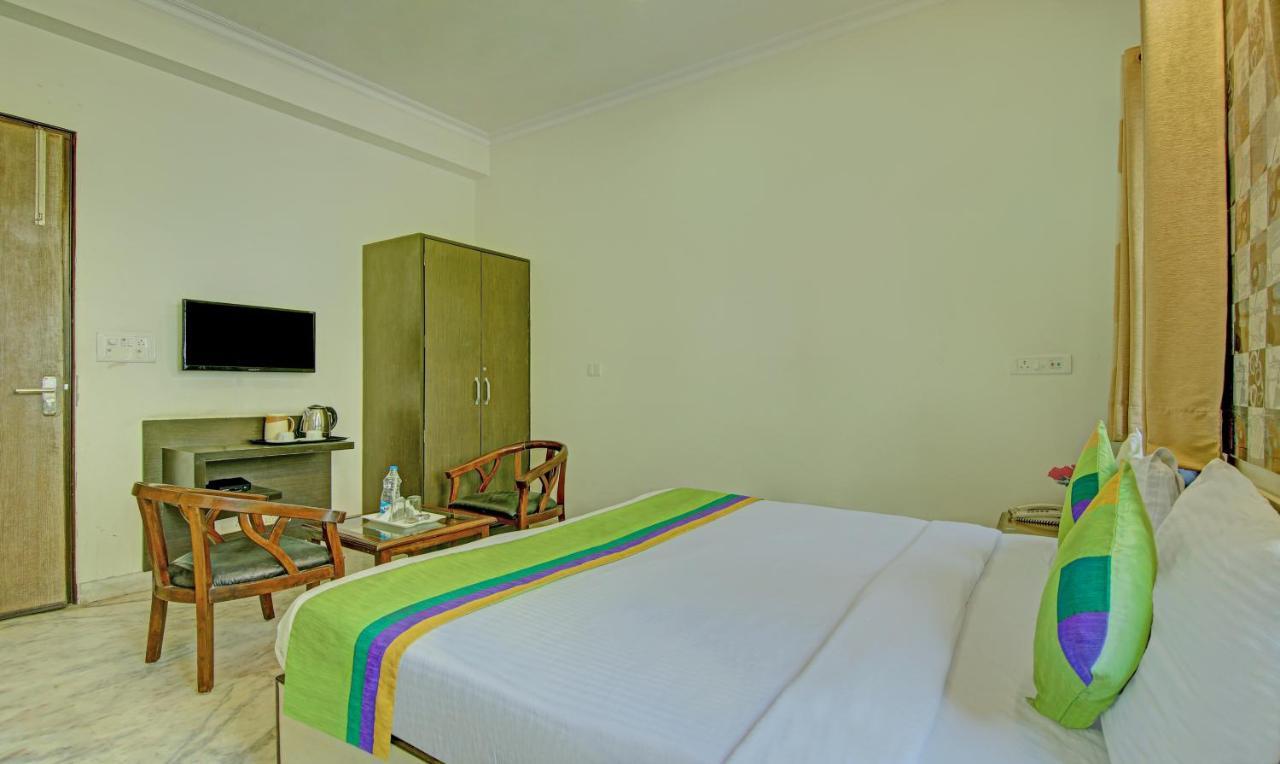 Itsy Hotels Swastika Inn Sector 26 Noida Exterior photo